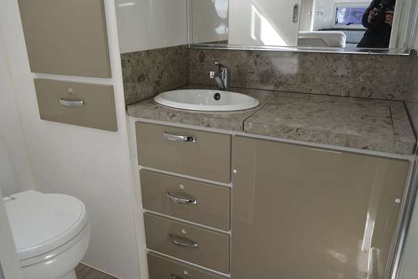 2014 Safari Caravans DELTA SF14099