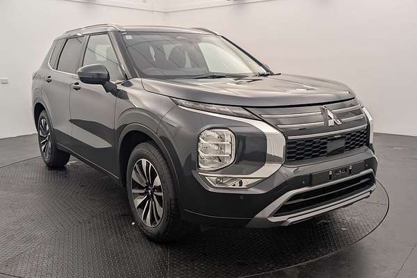 2025 Mitsubishi Outlander LS ZM