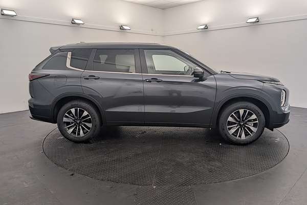 2025 Mitsubishi Outlander LS ZM
