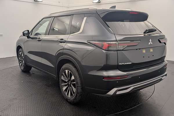 2025 Mitsubishi Outlander LS ZM