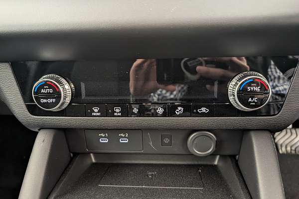 2025 Mitsubishi Outlander LS ZM