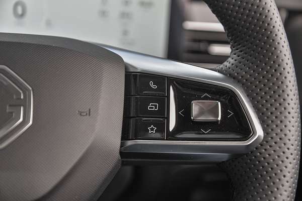 2025 MG HS Hybrid+ Essence AS33H