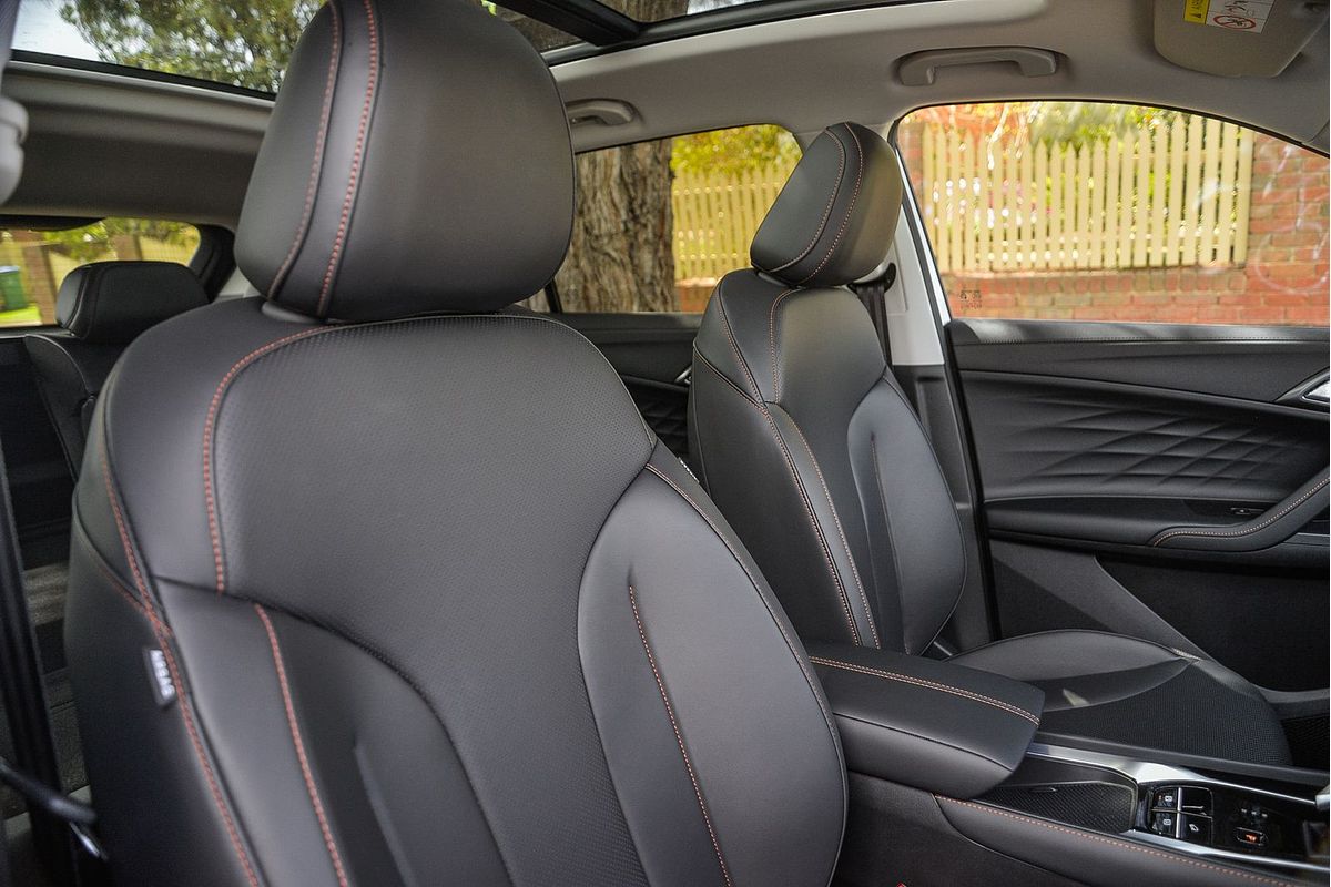 2025 MG HS Hybrid+ Essence AS33H