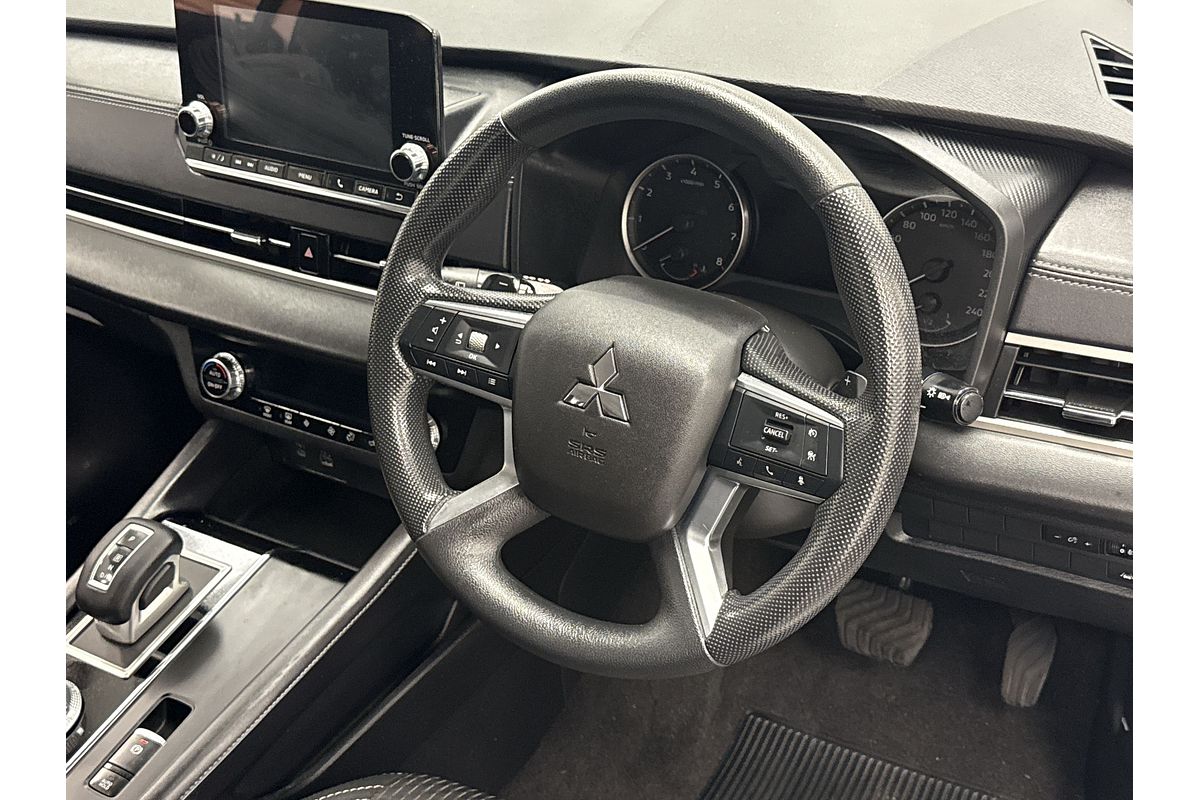 2023 Mitsubishi Outlander ES ZM