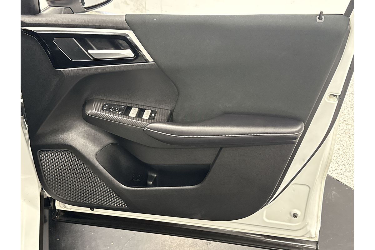 2023 Mitsubishi Outlander ES ZM