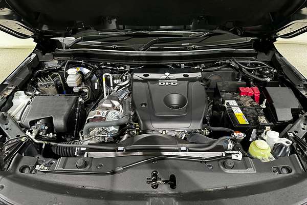 2022 Mitsubishi Pajero Sport Exceed QF