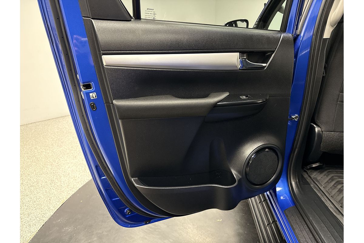 2022 Toyota Hilux SR5 GUN126R 4X4