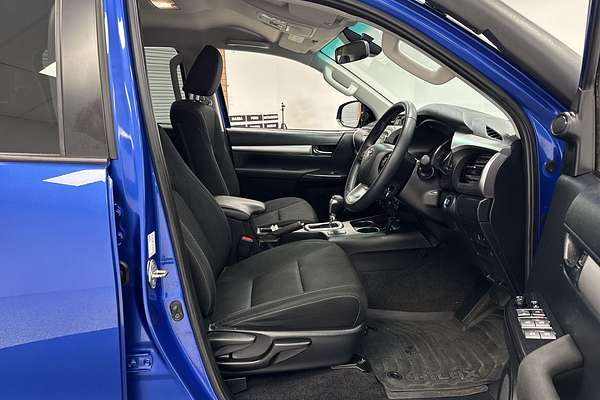 2022 Toyota Hilux SR5 GUN126R 4X4