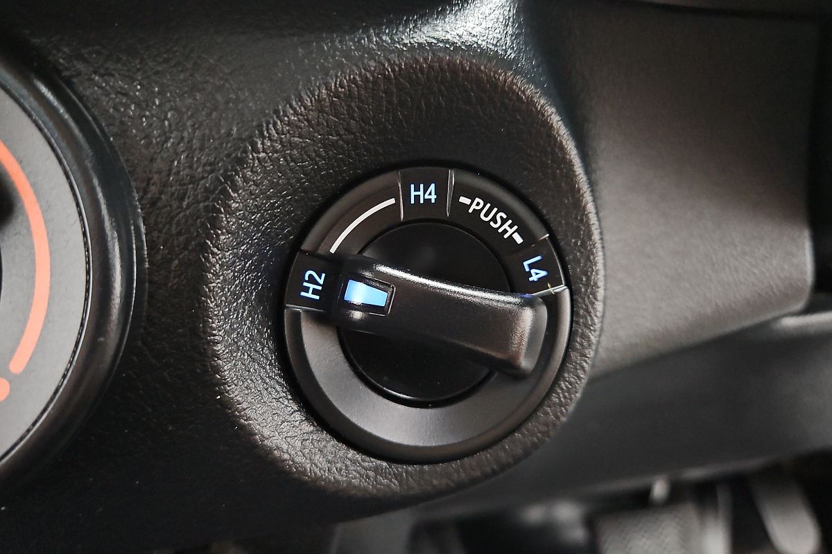 2020 Toyota Hilux SR GUN126R 4X4