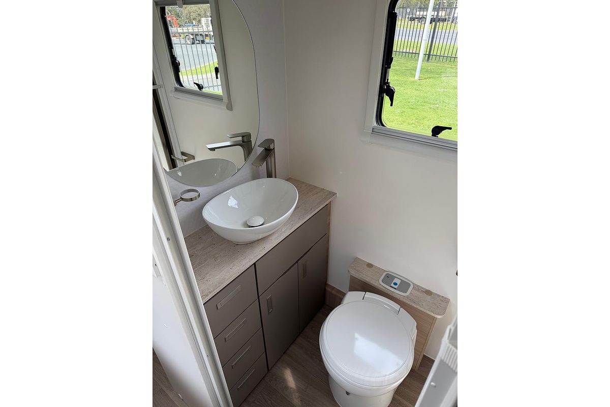 2025 Jayco Adventurer 22.68-1.48V.At-My25
