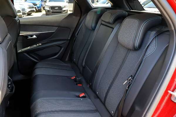 2022 Peugeot 3008 Allure P84
