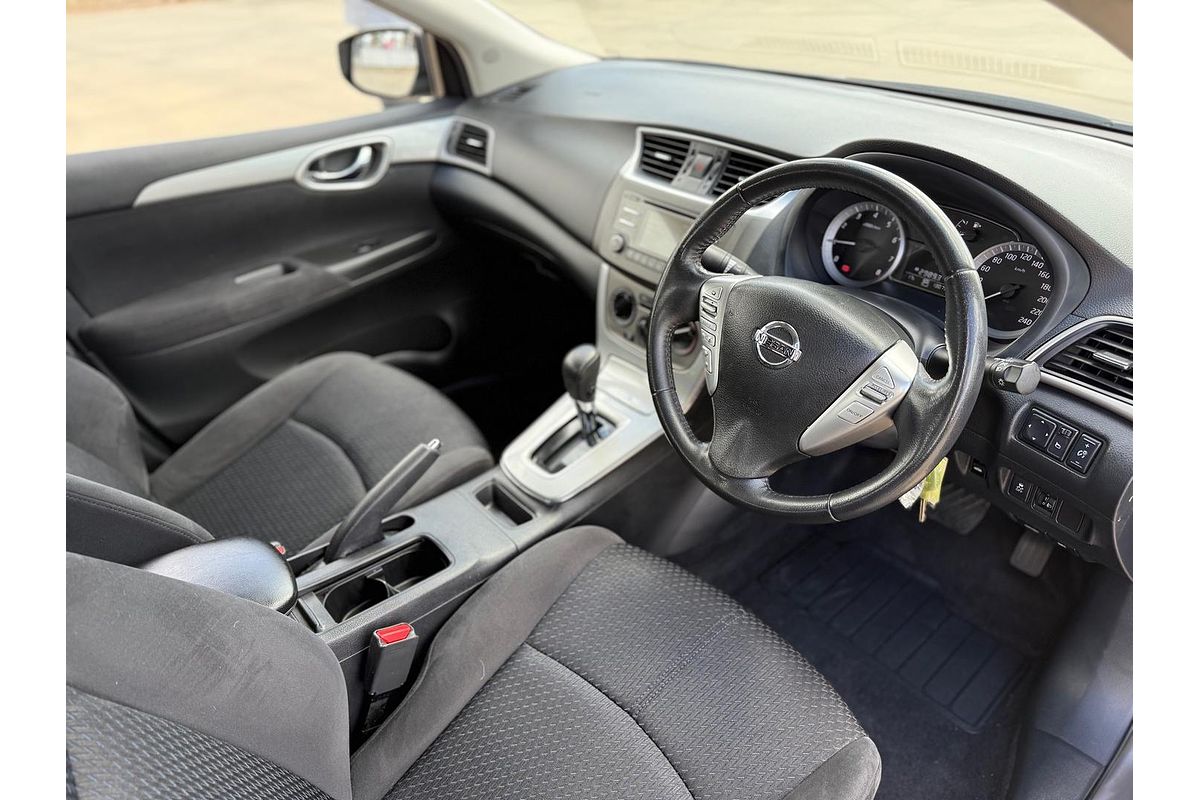 2013 Nissan Pulsar ST-L B17