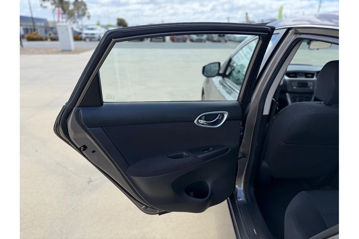 2013 Nissan Pulsar ST-L B17