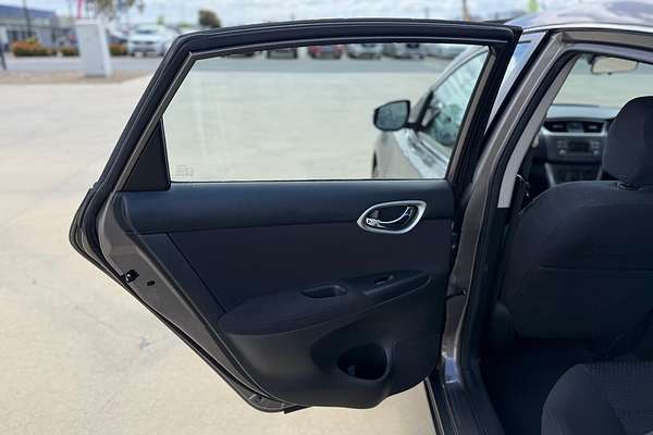 2013 Nissan Pulsar ST-L B17