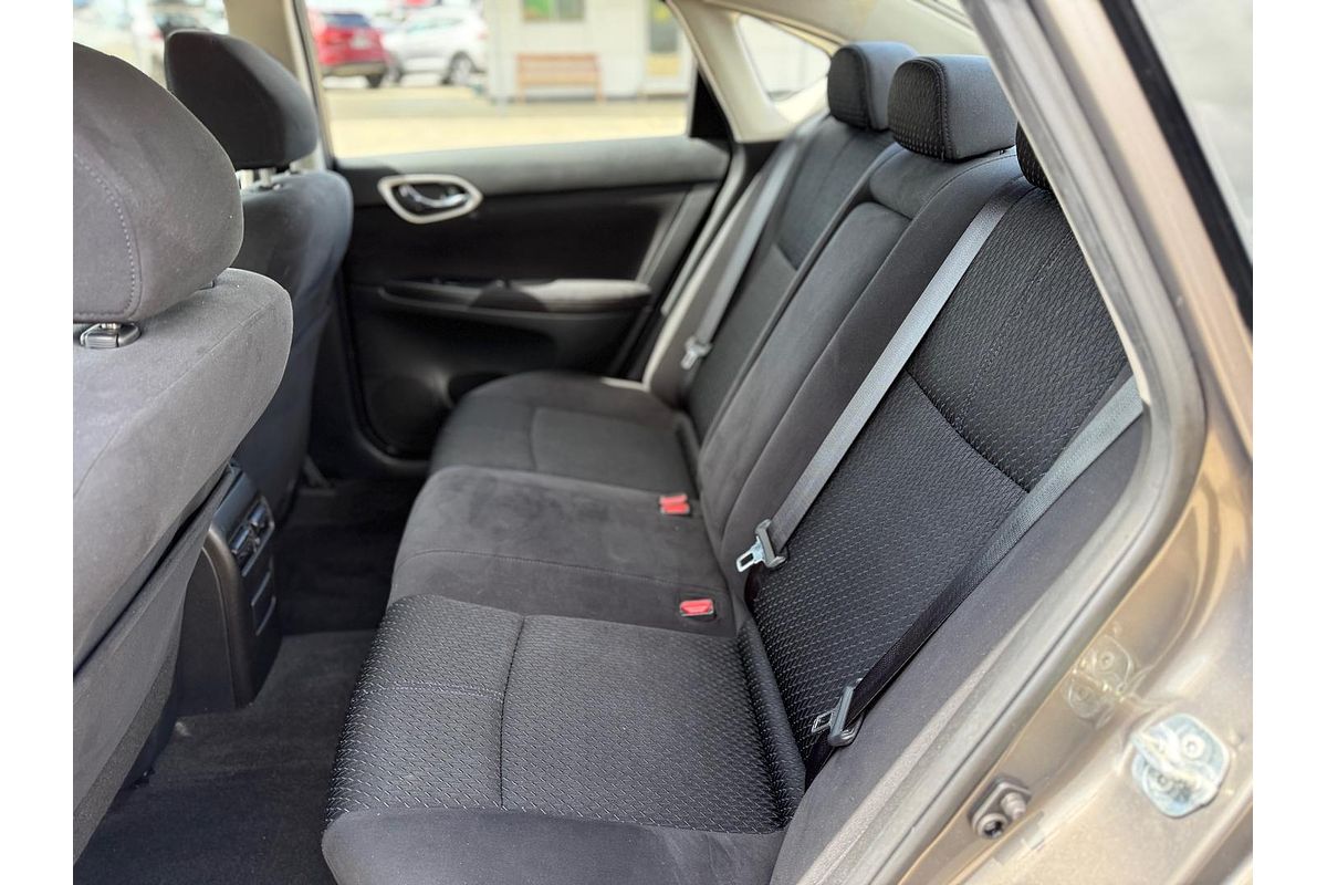 2013 Nissan Pulsar ST-L B17