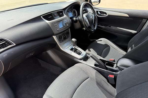 2013 Nissan Pulsar ST-L B17