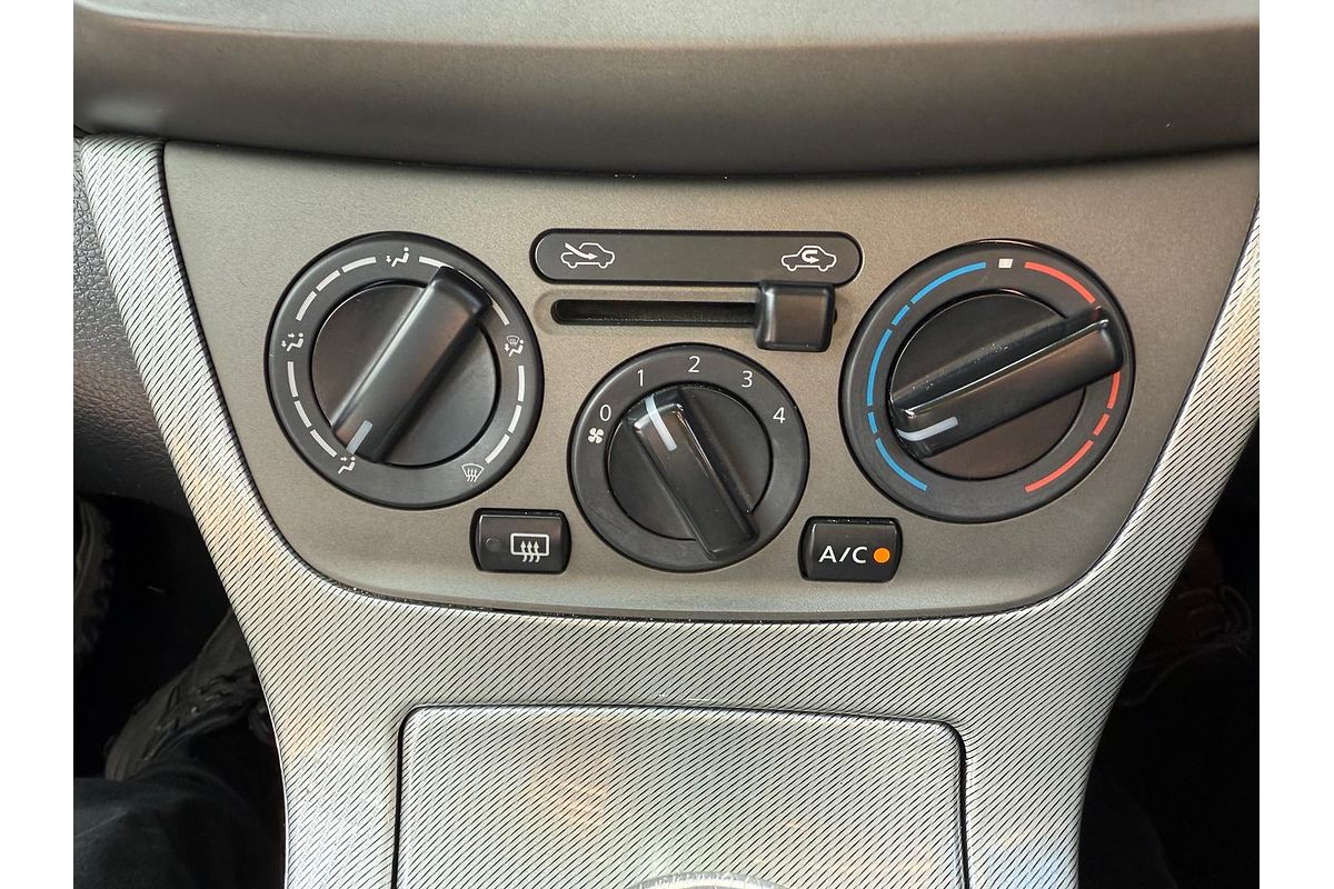 2013 Nissan Pulsar ST-L B17