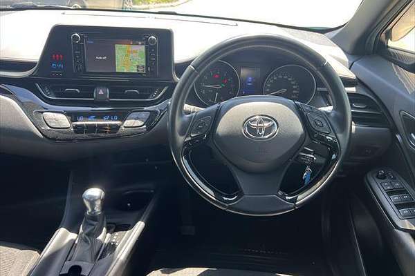 2017 Toyota C-HR NGX10R