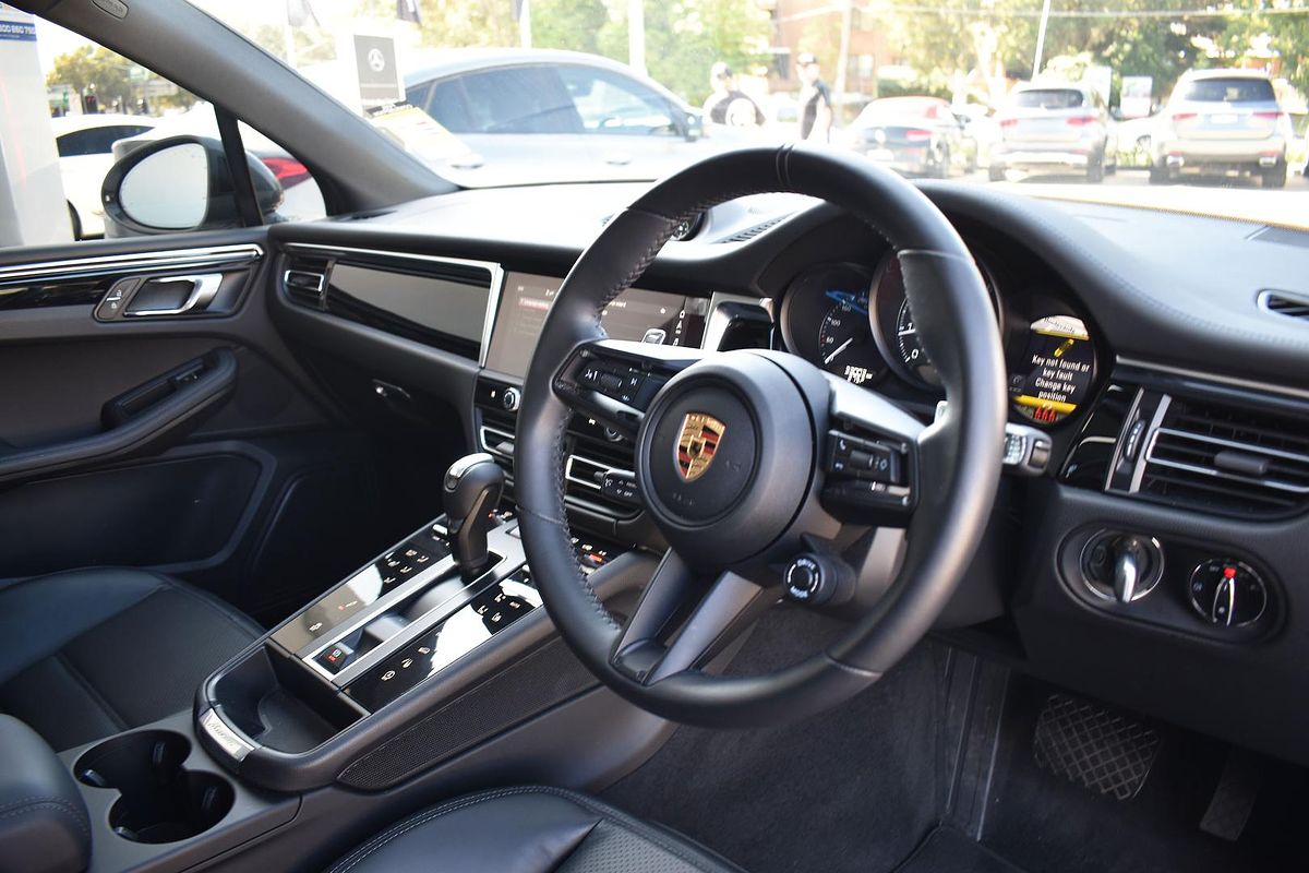 2023 Porsche Macan T 95B