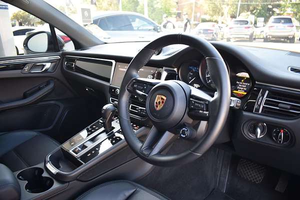 2023 Porsche Macan T 95B