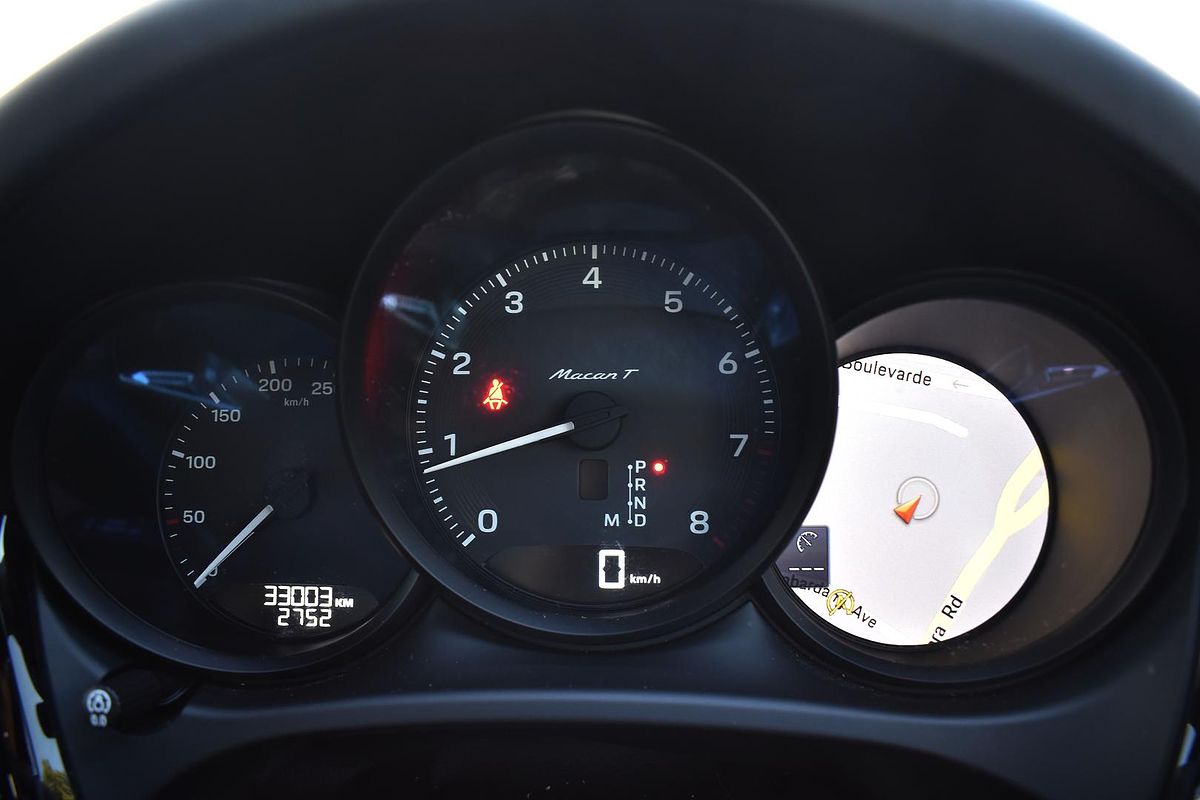 2023 Porsche Macan T 95B