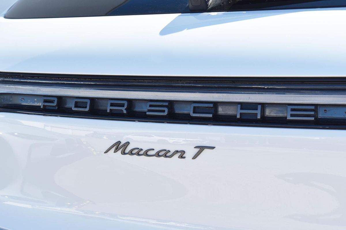 2023 Porsche Macan T 95B