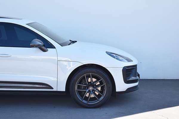2023 Porsche Macan T 95B