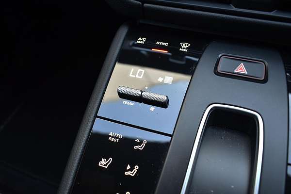 2023 Porsche Macan T 95B