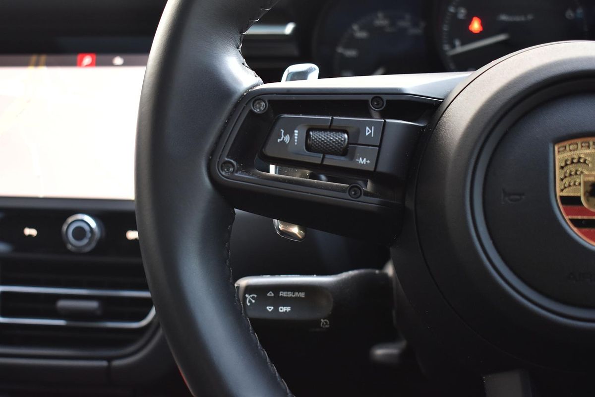 2023 Porsche Macan T 95B