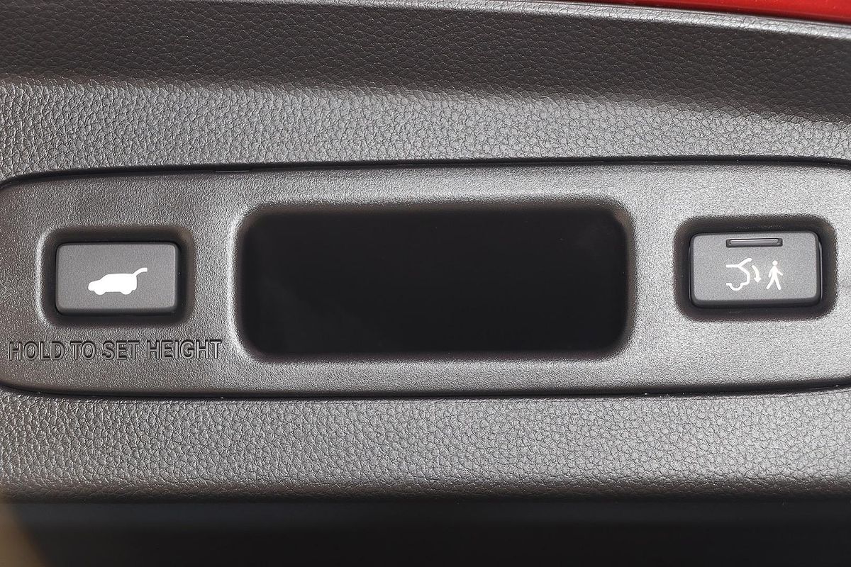 2023 Honda HR-V e:HEV L