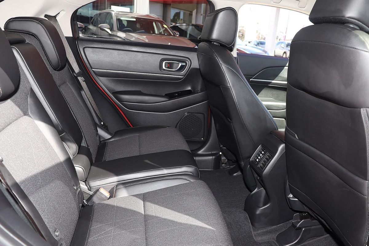 2023 Honda HR-V e:HEV L