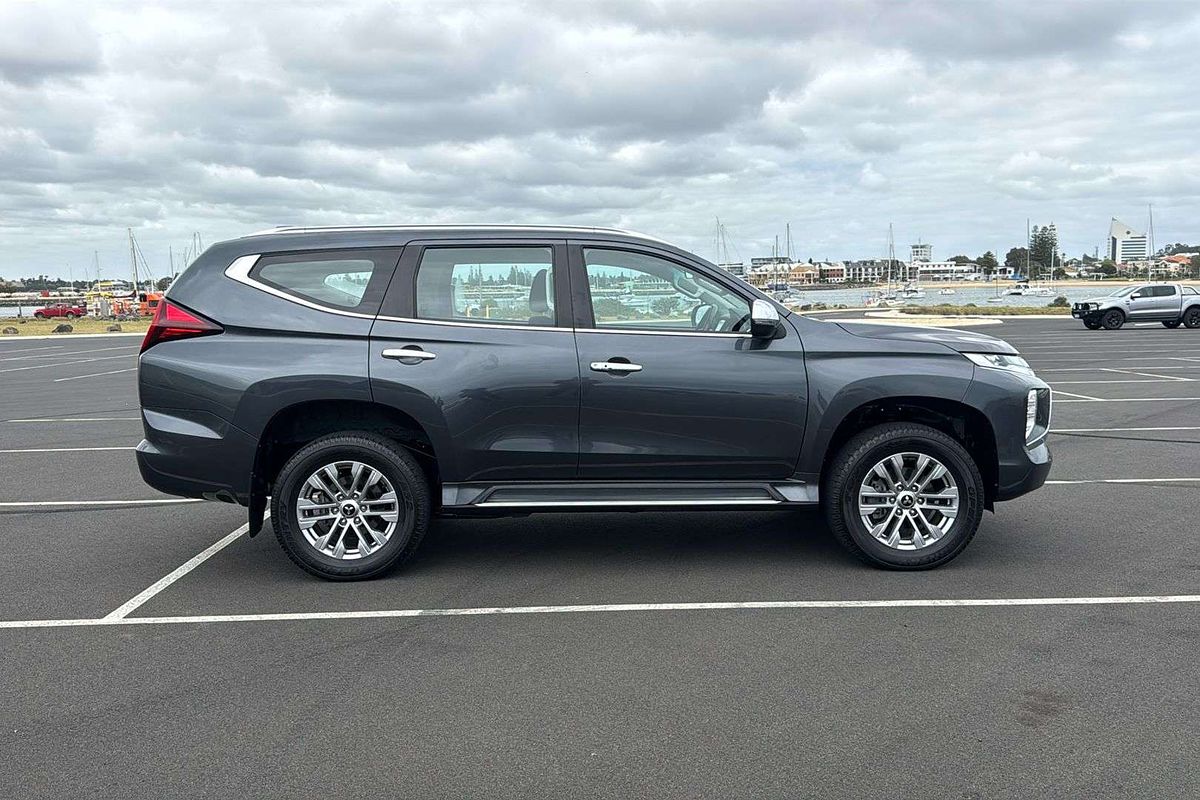 2022 Mitsubishi Pajero Sport GLX QF