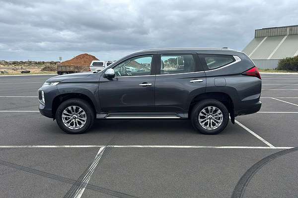 2022 Mitsubishi Pajero Sport GLX QF