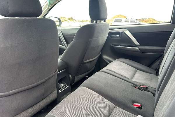 2022 Mitsubishi Pajero Sport GLX QF