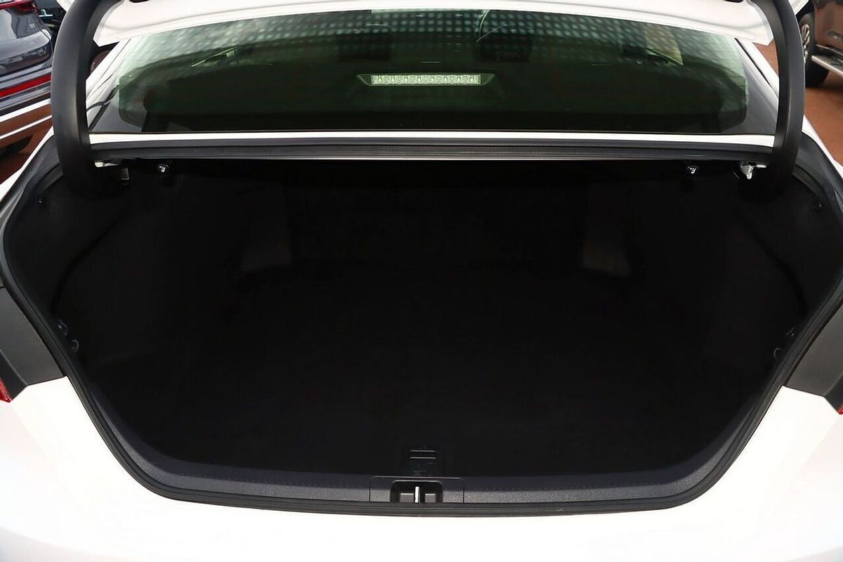 2019 Toyota Camry Ascent ASV70R