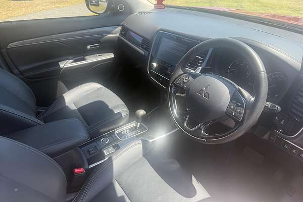 2020 Mitsubishi Outlander Exceed ZL