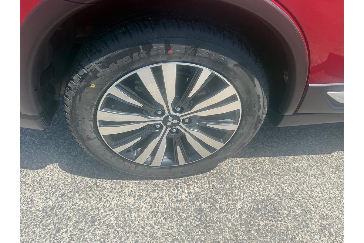 2020 Mitsubishi Outlander Exceed ZL