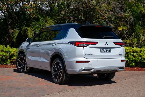 2024 Mitsubishi Outlander PHEV Exceed Tourer ZM
