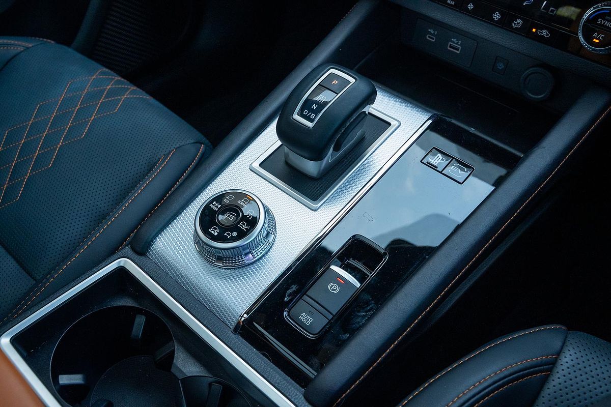 2024 Mitsubishi Outlander PHEV Exceed Tourer ZM