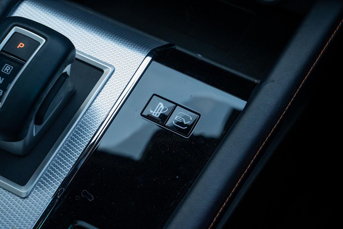 2024 Mitsubishi Outlander PHEV Exceed Tourer ZM