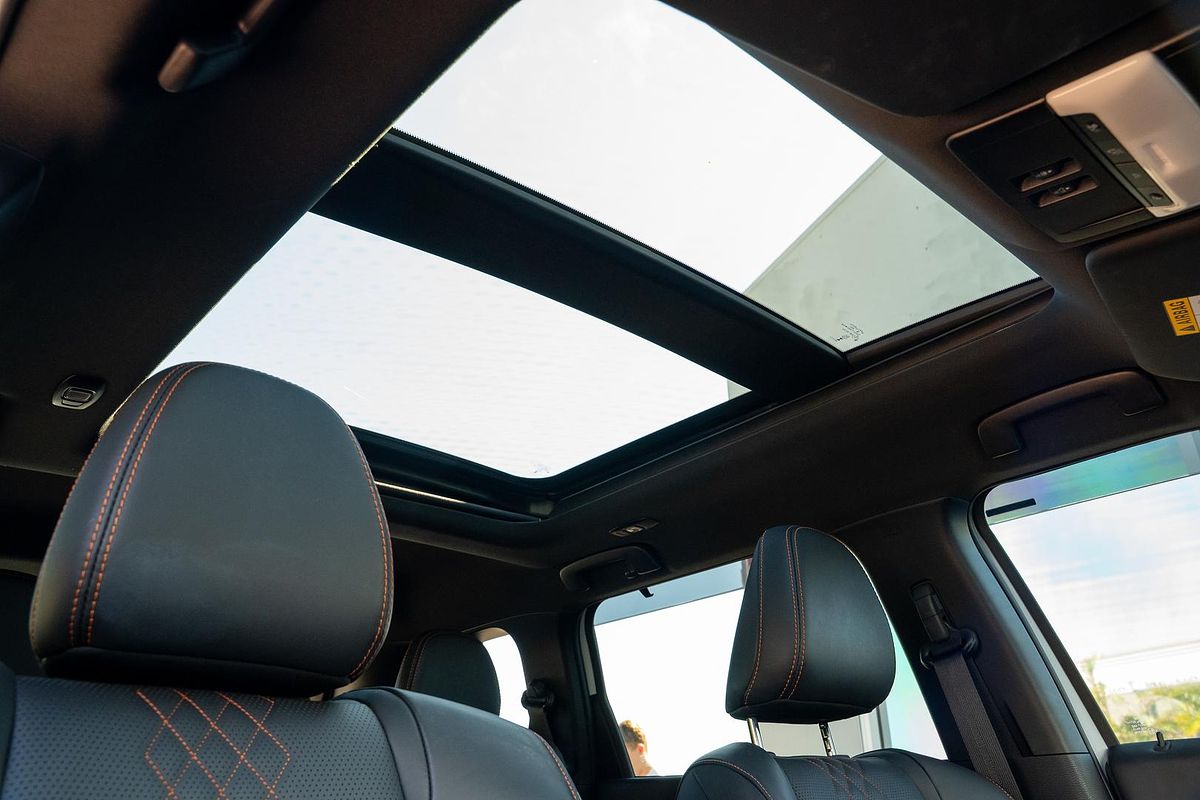 2024 Mitsubishi Outlander PHEV Exceed Tourer ZM