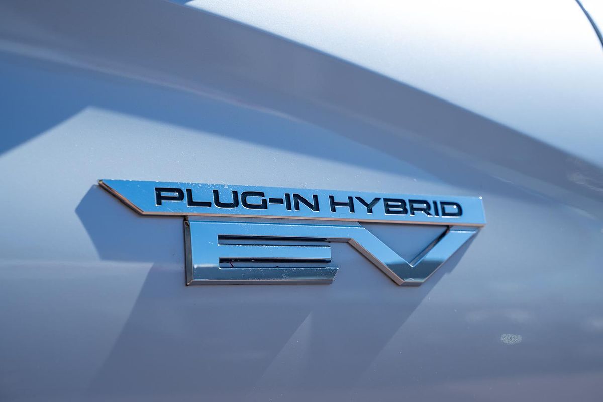 2024 Mitsubishi Outlander PHEV Exceed Tourer ZM