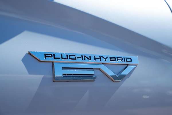 2024 Mitsubishi Outlander PHEV Exceed Tourer ZM