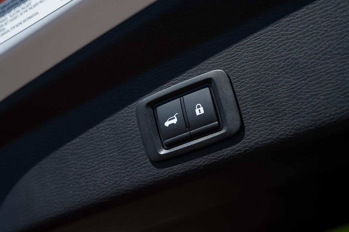 2024 Mitsubishi Outlander PHEV Exceed Tourer ZM