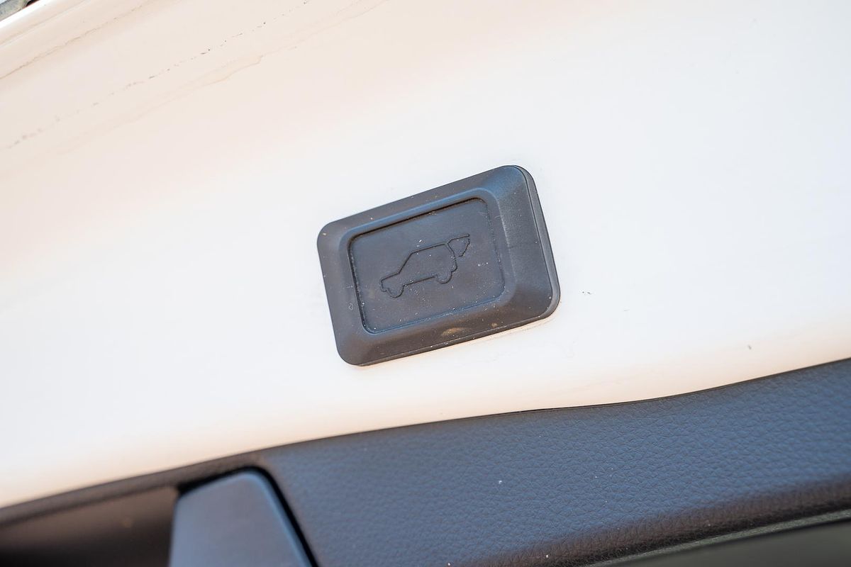 2021 Toyota RAV4 Cruiser AXAH54R