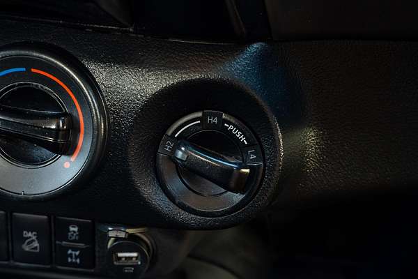 2020 Toyota Hilux SR GUN126R 4X4