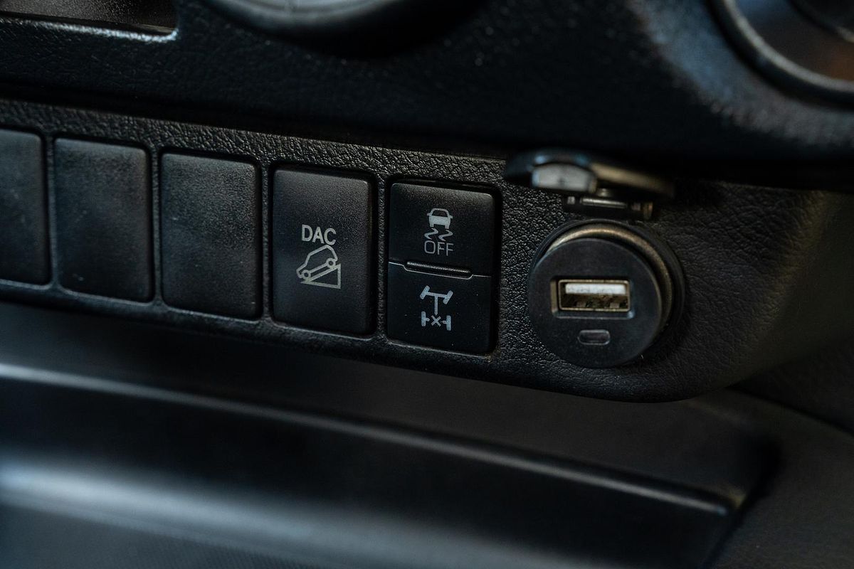 2020 Toyota Hilux SR GUN126R 4X4