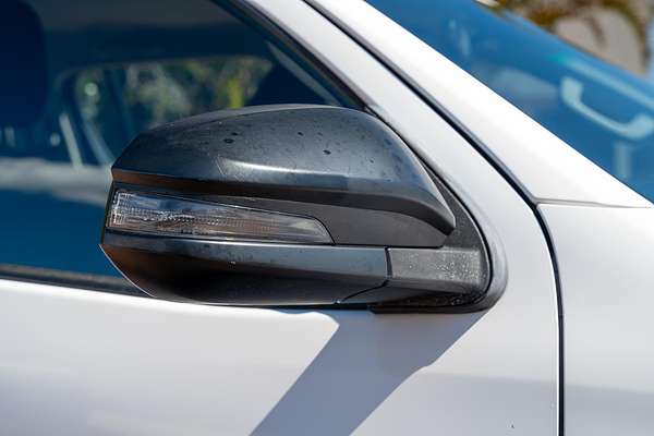 2020 Toyota Hilux SR GUN126R 4X4