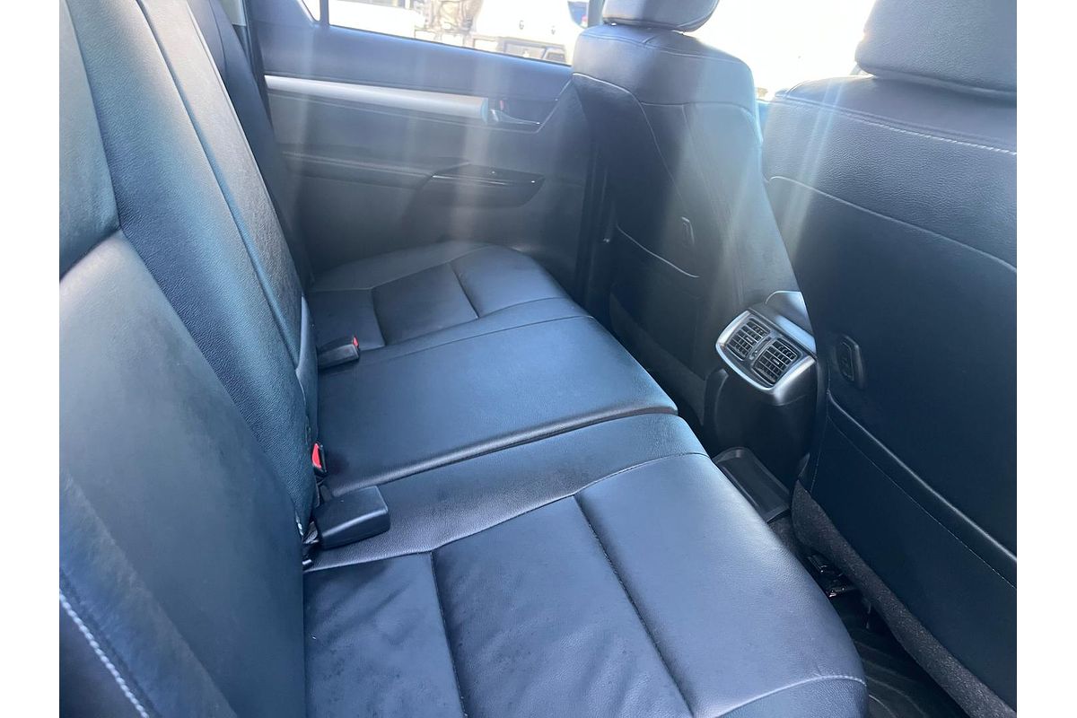 2018 Toyota Hilux SR5 GUN126R 4X4