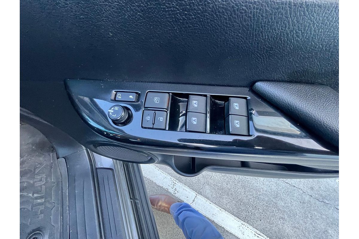 2018 Toyota Hilux SR5 GUN126R 4X4